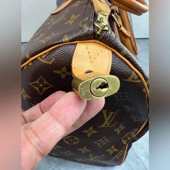🌵Authentic Louis Vuitton Speedy 35 Monogram🌵